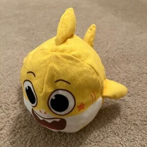 Baby shark stuffie